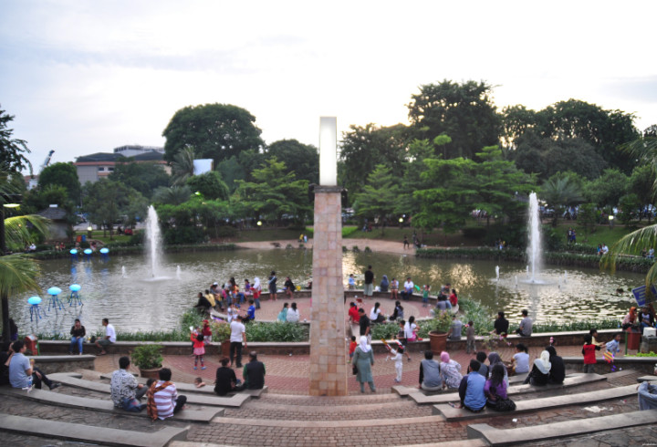 Taman Ayodya Yang Jadi Tempat Wisata Favorit Warga Ibukota