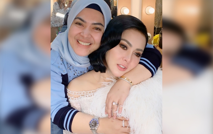 Adik Syahrini Girang Mirip Kajol Tapi Bogel, Kemeja Lungset 17 Juta Jiplak Olla Ramlan?