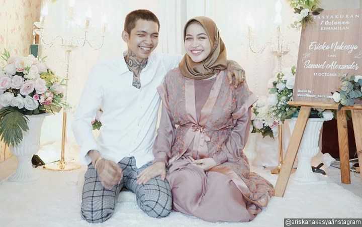 Young Lex 'Mualaf Bertato', Istri Berhijab Pamer Perut Buncit Disentil Hamil Duluan