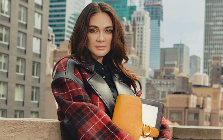 Sebelumnya, Luna Maya diduga menerima bunga dari pria Jepang yang juga dikabarkan berteman dengan Reino Barack. Kali ini, Luna menjawab tentang rumor tersebut.