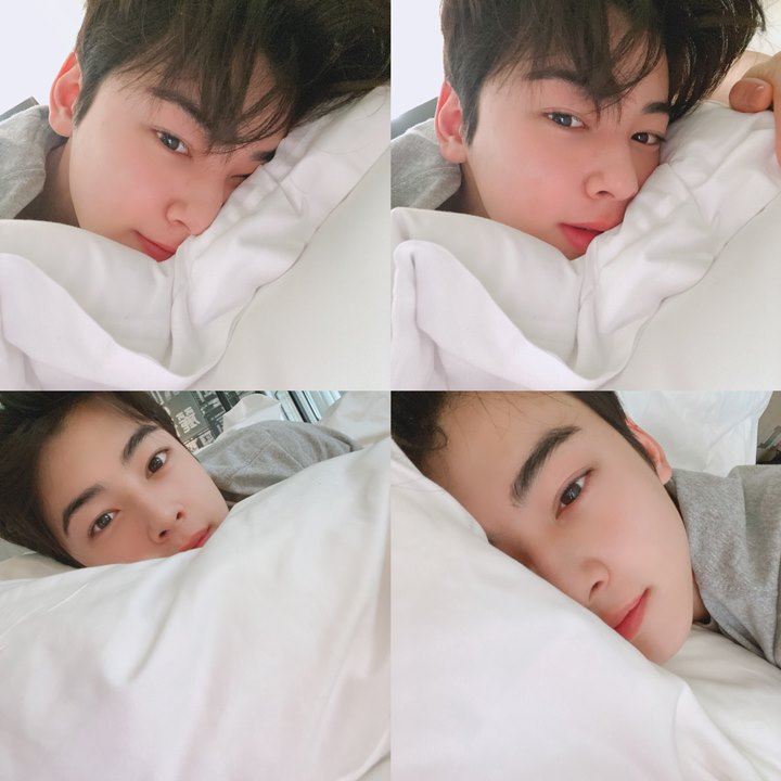 Deretan Foto Selfie Muka Bantal Cha Eunwoo Bikin Jantungan Saking Beningnya