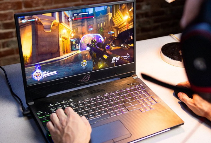 Jangan Gunakan Laptop Terlalu Lama dan Hindari Bermain Game yang Terlalu Berat