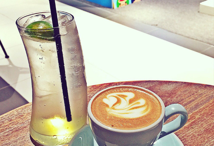 Hindari Minum Kopi dan Soda Saat Cuaca Panas, Bisa Bikin Dehidrasi!