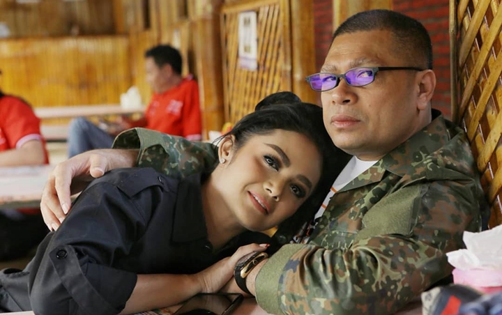 Pamer Lagi Foto Mesra Bareng KD Untuk Tepis Isu Selingkuh, Raul Lemos Malah Diledek Gampang Baper