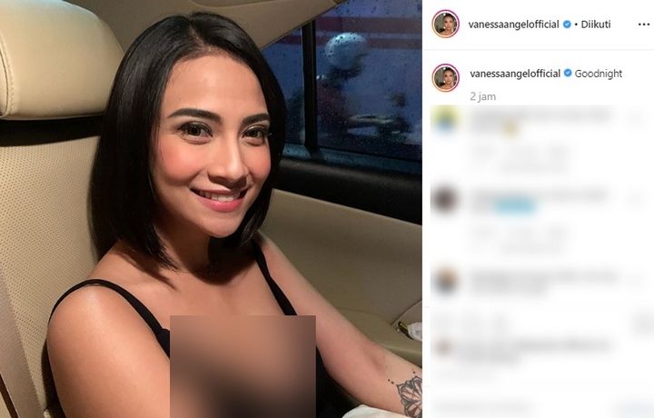 Vanessa Angel Umbar Belahan Dada