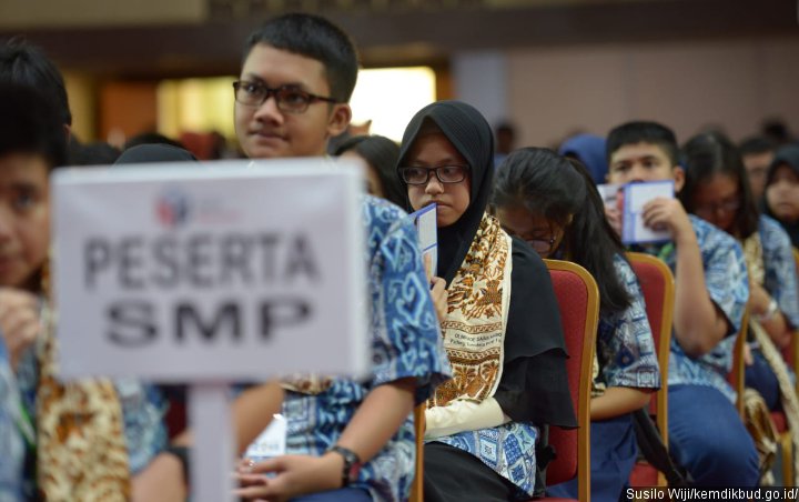 600 Pelajar Bandung Terpapar Radikalisme, Pengamat: Nilai Kebangsaan Harus Masuk Kurikulum