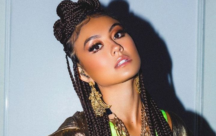 Sering Tampil Seksi Hingga Dicibir, Agnez Mo Pakai Dress Dipuji Cantik Kelewatan