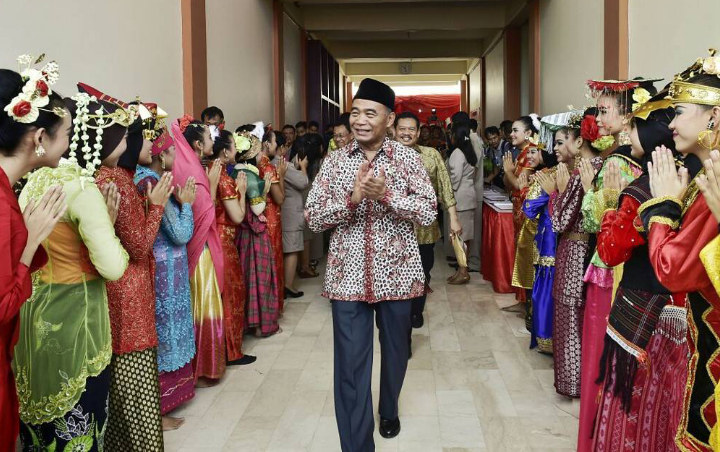 Dukung Menag, Muhadjir Effendy Sebut Cadar Bisa Ganggu Pelayanan