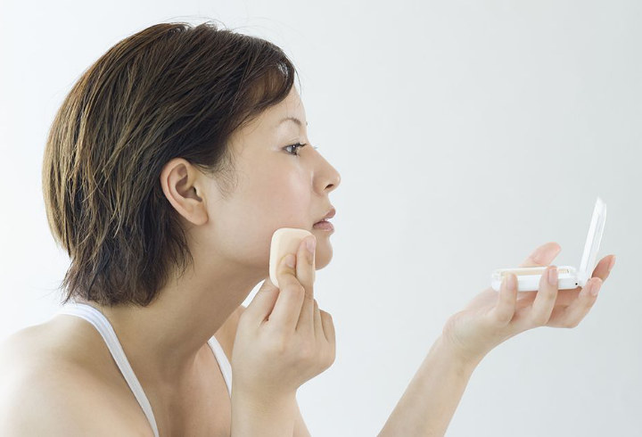 Usahakan Untuk Tidak Menutupi Luka Dengan Make Up