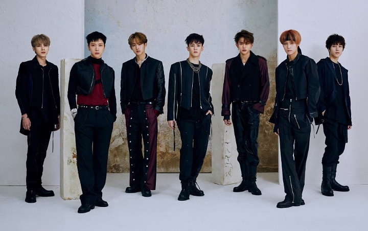 WayV Berkostum Serba Putih Di Foto Teaser Comeback 'Take Over The Moon' Dipuji Seganteng Malaikat