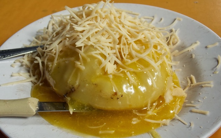 Sudah Pernah Merasakan Legitnya Surabi Durian? Kalau Belum, Coba Sekarang!