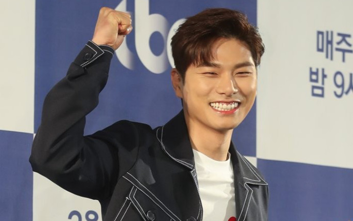 Lee Yi Kyung Dinobatkan Jadi Duta Layanan Darurat Korea Selatan, Siap Lakukan Ini Demi Negara