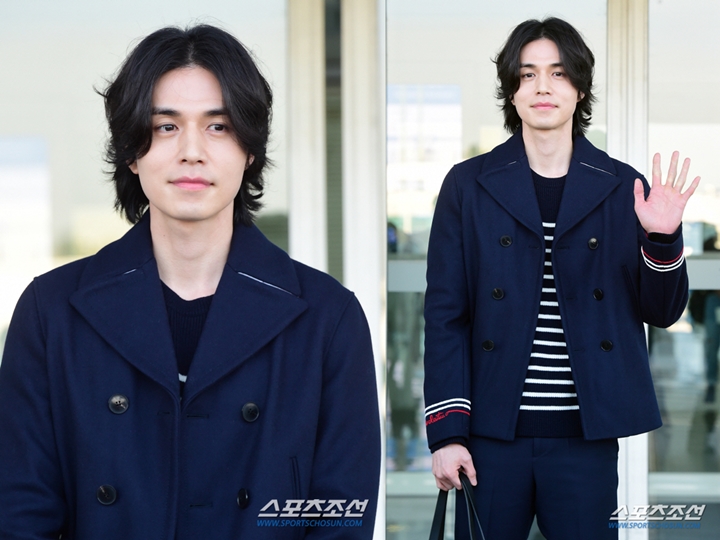 Foto-Foto Ganteng Lee Dong Wook di Bandara Justru Bikin Ketakutan