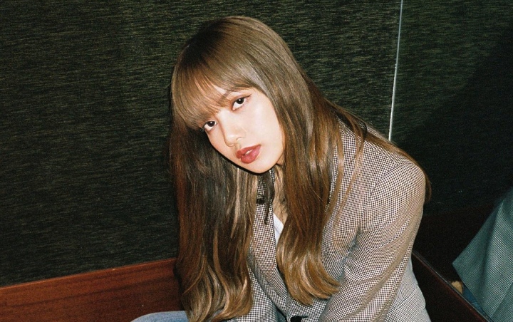 Lisa BLACKPINK Bikin Heboh Usai 'Bocorkan' Jadi Model Brand Pakaian