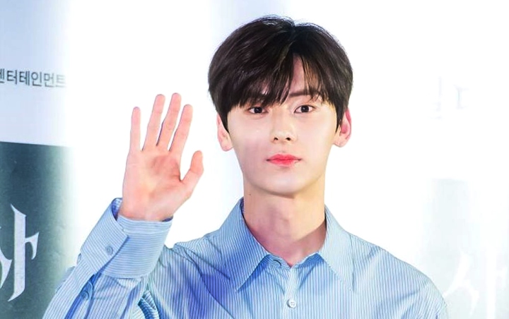 Hwang Minhyun NU'EST Ganteng Maksimal di Event Terbaru Tuai Pujian Selangit