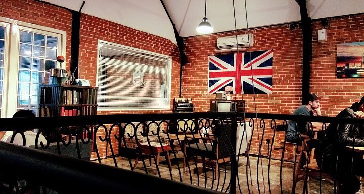 Brick Cafe, Restoran Pasta yang Didesain Super Unik dan Keren