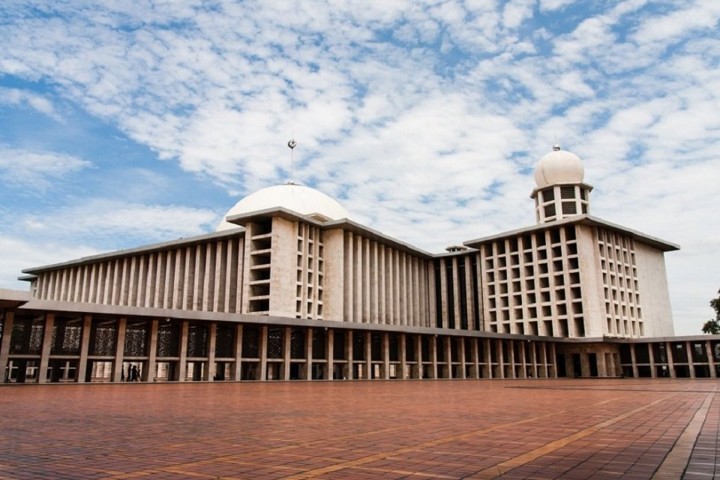 Enggak Hanya Terbesar Di Indonesia, Masjid Istiqlal Juga Terbesar Di Asia Tenggara