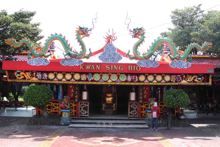 Klenteng Kwan Sing Bio Yang Berada di Tuban Ini Yang Terbesar Di Asia Tenggara