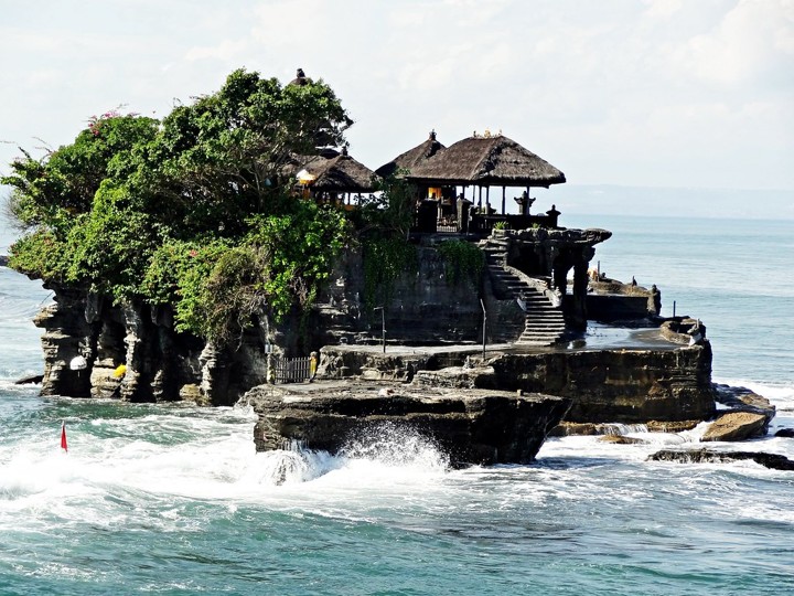 Pura Tanah Lot Bali Wajib Banget Kalian Datangi