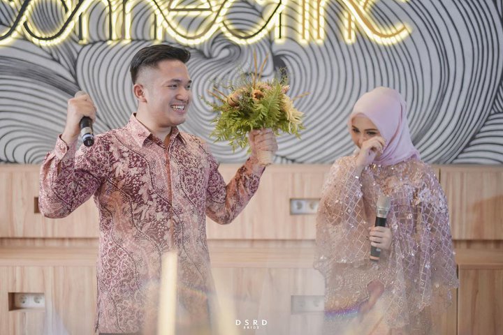 Kebahagiaan Adhi serta Keharuan Kesha Ratuliu Usai Resmi Bertunangan