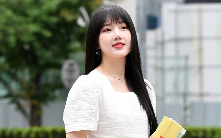 Wajah Tembem Yerin G-Friend di Bandara Jadi Gunjingan