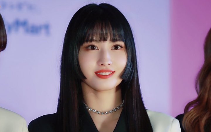 Momo Twice Berikan Jawaban Pedas Tetapi Cerdas Tanggapi Komentar Benci