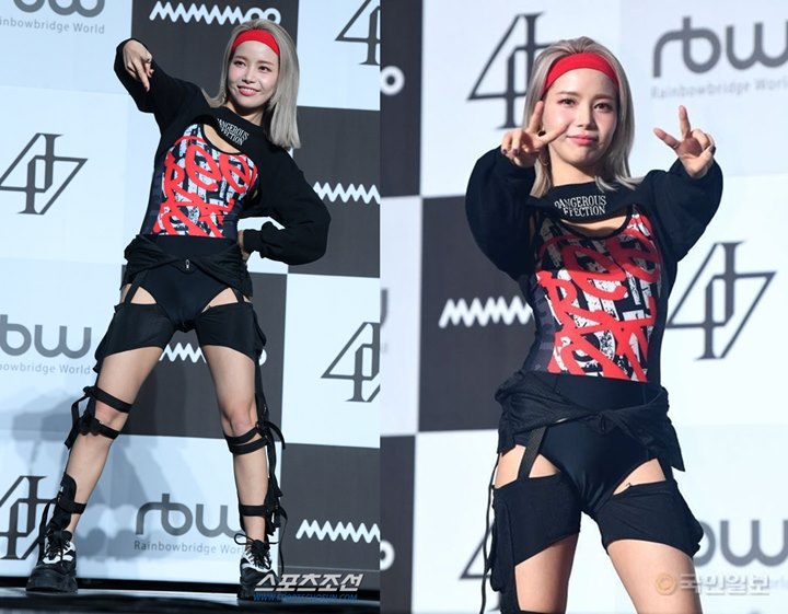 Kostum Panggung Solar Mamamoo Di Showcase yang Di Bilang Mirip Seperi Celana Dalam Tuai Cibiran