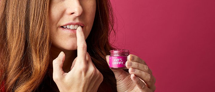 Sering-seringlah Lakukan Eksfoliasi Bibir Agar Cerah