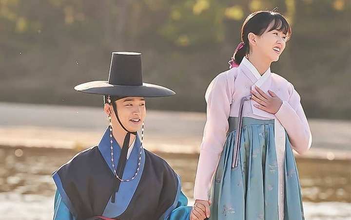 Jang Dong Yoon Kecup Bibir Kim So Hyun di 'The Tale of Nokdu' Sukses Buat Baper