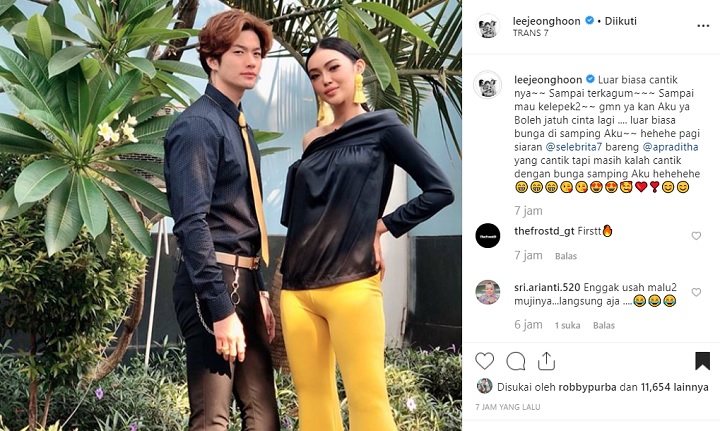Postingan Lee Jeong Hoon Bareng Rekan Kerja
