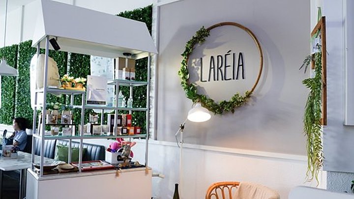 LARÉIA Central Kitchen, Toko Kue yang Lezat dan Instagramable di Surabaya