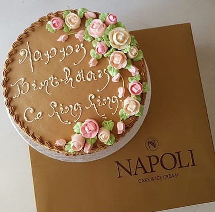 Napoli Cake dan Ice Cream, Toko Kue dengan Citarasa Unik dan Mewah di Surabaya