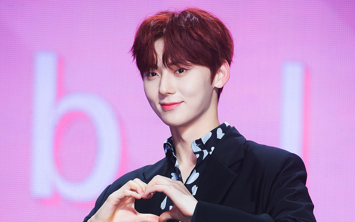 Hwang Minhyun NUEST Tampil Rupawan Tanpa Riasan dan Jajan di Pinggir Jalan dalam Vlog Terupdate Hwang Minhyun NUEST Tampil Rupawan Tanpa Riasan dan Jajan di Pinggir Jalan dalam Vlog Terupdate