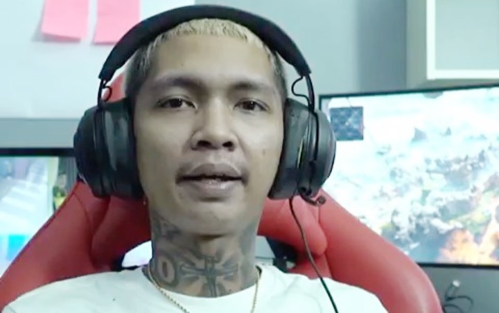 Young Lex Latihan Gendong Bayi Usai Pengakuan Istri Hamil Di Luar Nikah Tuai Sebutan 'Cool Daddy'