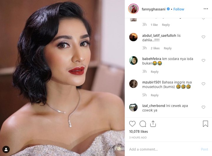 Fanny Ghassani Berkumis Tipis Dipuji Cantik Mirip Iis Dahlia