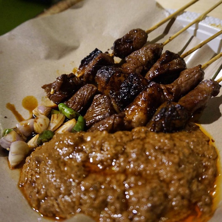 Sate Hadori, Kuliner Malam di Bandung yang Telah Dirintis Sejak Tahun 1952