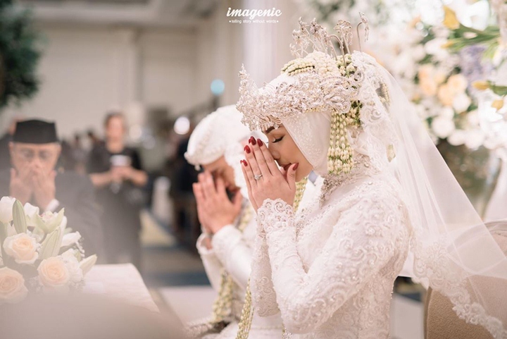 Lega dan Bahagia Setelah Rezky Aditya Lancar Ucapkan Akad Nikah