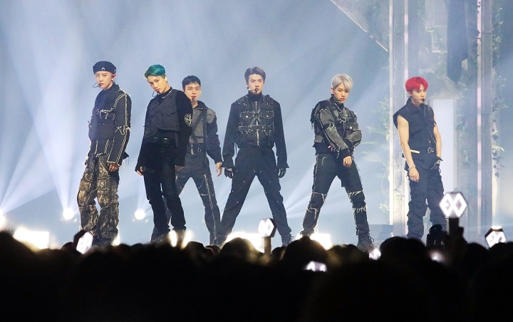 EXO Seksi Perdana Bawakan 'Obsession' Di 'Music Bank', Sukses Raih Piala Hingga Trending Dunia