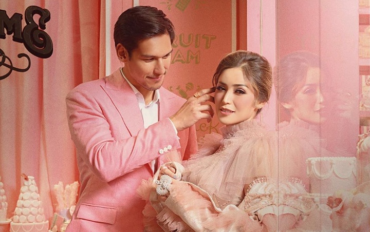 Jessica Iskandar Pajang Foto Berendam Bareng Richard Kyle, Langsung Auto Zoom Gara-Gara Ini