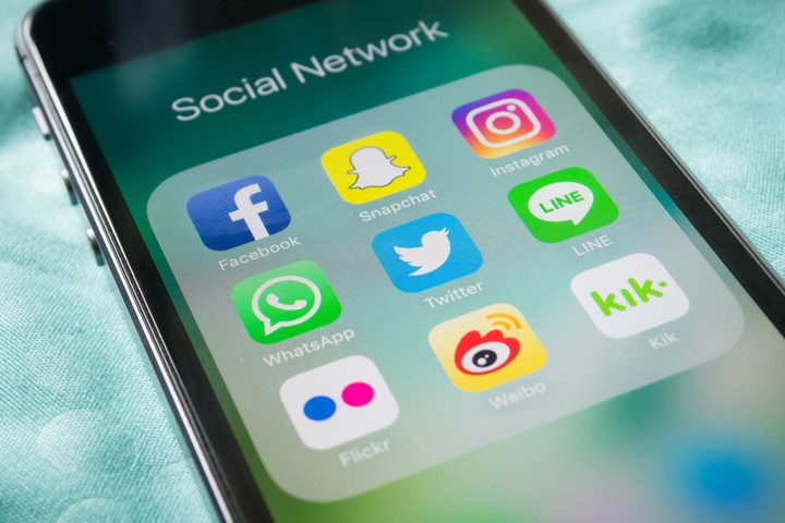 Kurangi Menggunakan Sosial Media Yang Bisa Berpengaruh Buruk