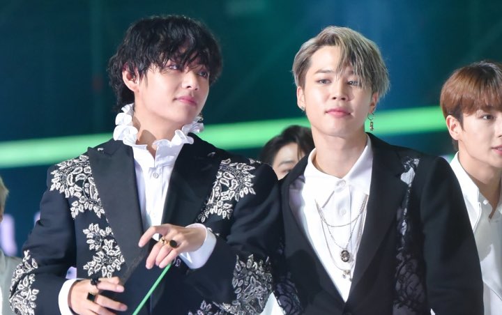 Lucunya Jimin BTS Gombalin V Sambil Colak-Colek Lucunya Jimin BTS Gombalin V Sambil Colak-Colek