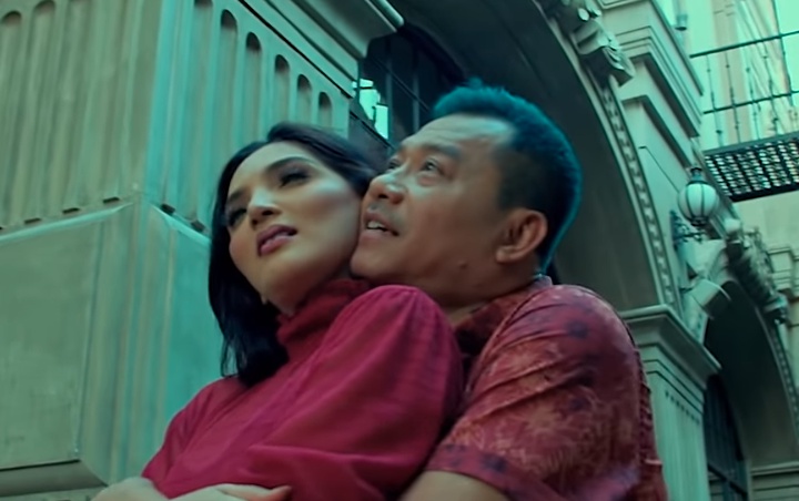 Anang Hermansyah dan Ashanty Beradegan Ranjang di Video Klip 'Luar Biasa'