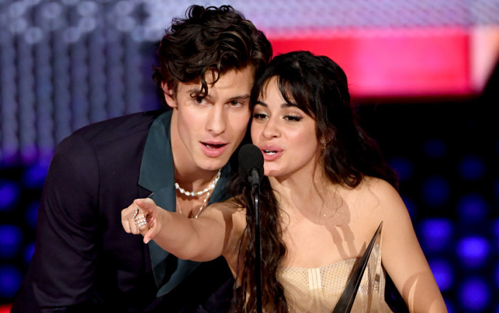 Jawaban Tak Terduga Camila Cabello Saat Ditanya Alasan Jatuh Cinta pada Shawn Mendes