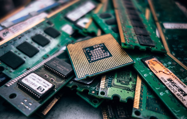 Harddisk Internal dan RAM Laptop Harus Besar, Biar Bisa Main Game dengan Lancar