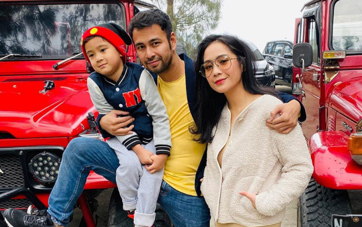 Foto Rafathar Putra Raffi Ahmad Ketiduran di Perayaan Ultah Bos ANTV Malah Bikin Fans Melow, Kenapa?