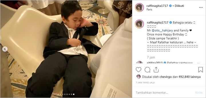Foto Rafathar Putra Raffi Ahmad Ketiduran di Perayaan Ultah Bos ANTV Malah Bikin Fans Melow, Kenapa?