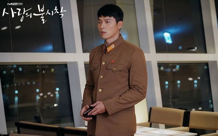 tvN Rilis Momen Ciuman Hyun Bin di 'Memories of the Alhambra' Buat Promosi 'Crash Landing on You'