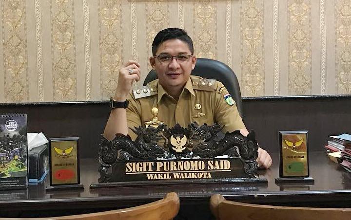 Pasha Resmi Sandang Gelar Sarjana, Akui Belum Bisa Move On Pada Momen Bahagia dan Mengharukan Ini