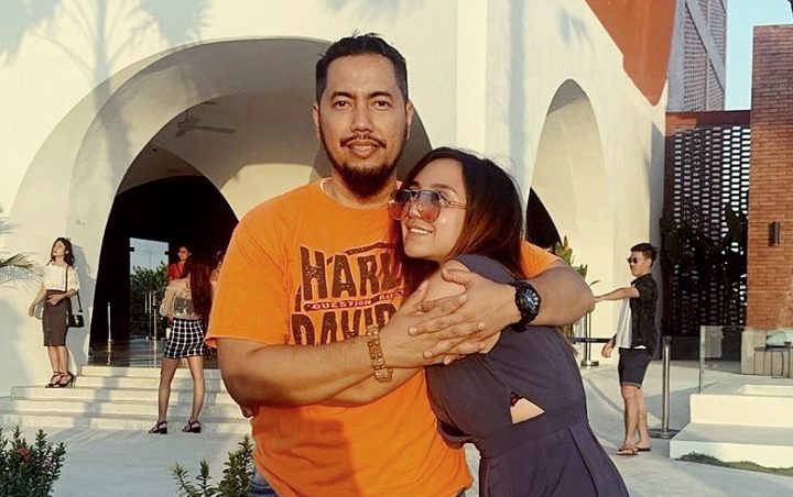 Bukan sekedar liburan, Sunan juga ingin Salmafina bisa melupakan mantan suaminya. Ia bahkan berharap sang putri bertemu jodoh selama berlibur di Amerika.