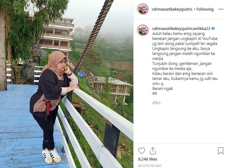 Tutup Kolom Komentar, Rahmawati Kekeyi Minta Segera Dilamar Ke Pria Inisial R
